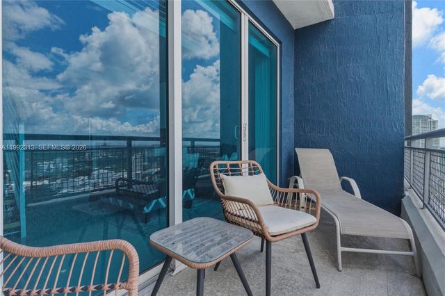 60 SW 13th St 2805, Miami, FL 33130