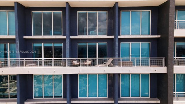 60 SW 13th St 2805, Miami, FL 33130