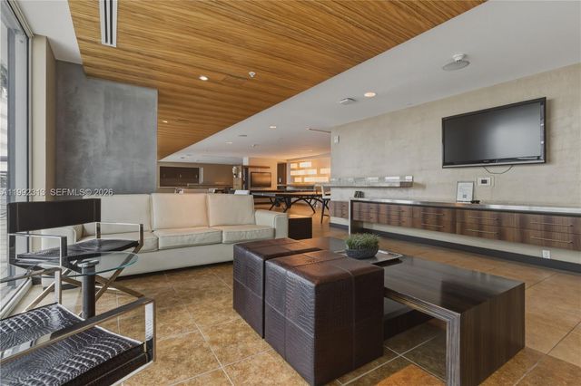 60 SW 13th St 2805, Miami, FL 33130