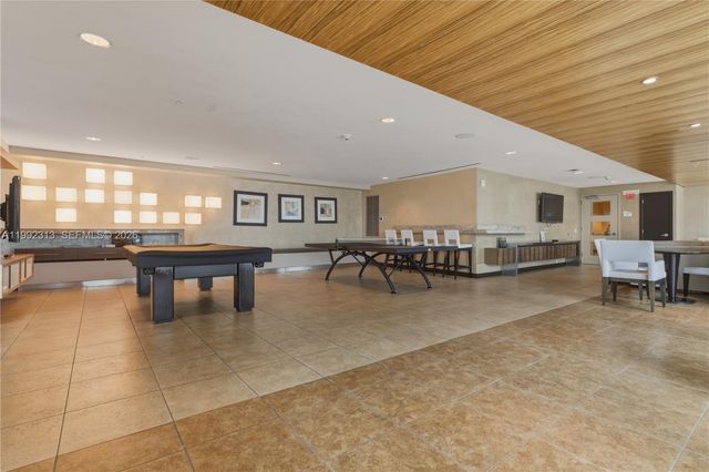 60 SW 13th St 2805, Miami, FL 33130