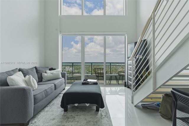 60 SW 13th St 2805, Miami, FL 33130