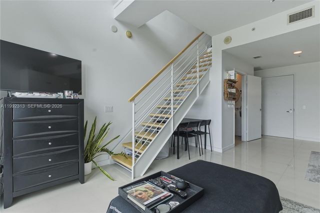 60 SW 13th St 2805, Miami, FL 33130