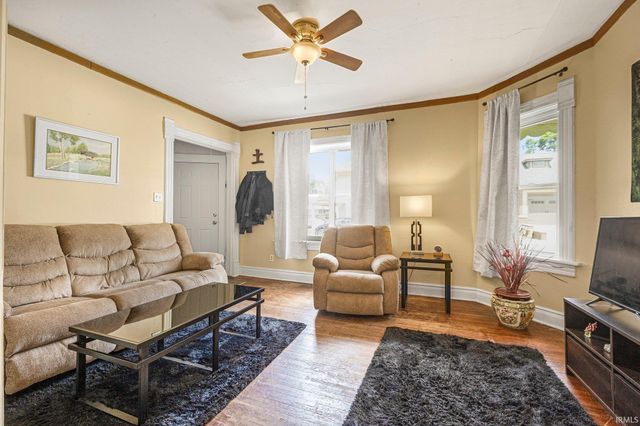 111 W 2nd Street, Auburn, IN 46706