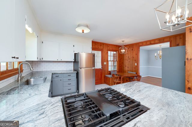 304 Burke Circle, Mcdonough, GA 30253