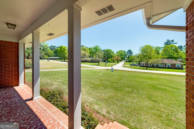 304 Burke Circle, Mcdonough, GA 30253