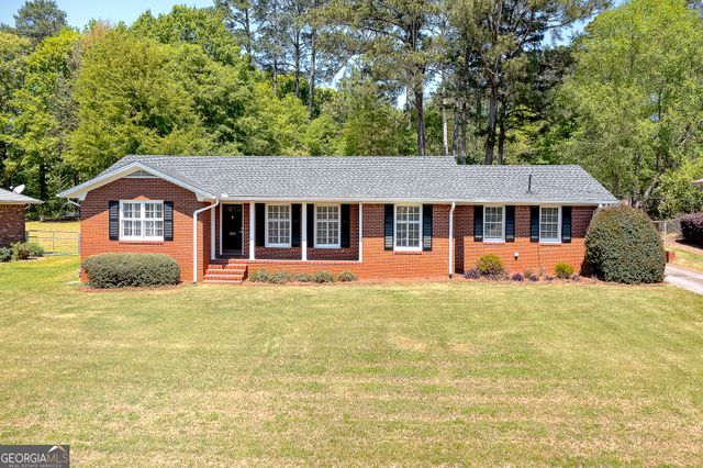 304 Burke Circle, Mcdonough, GA 30253