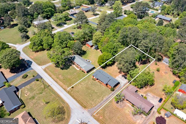 304 Burke Circle, Mcdonough, GA 30253