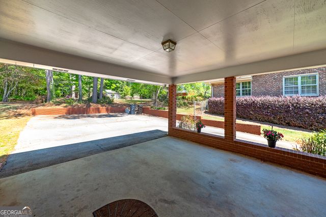 304 Burke Circle, Mcdonough, GA 30253