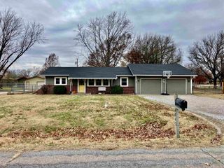 4745 N Sullivan, Wichita, KS 67204