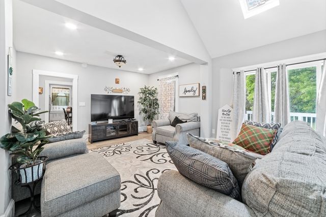 108 Tremont St, Taunton, MA 02780