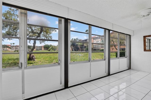 7301 NW 1st Street 106, Margate, FL 33063