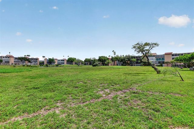 7301 NW 1st Street 106, Margate, FL 33063