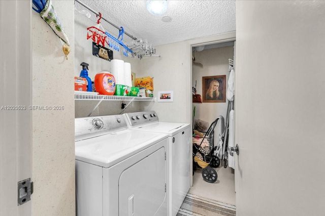 1000 Quayside Ter 701, Miami, FL 33138