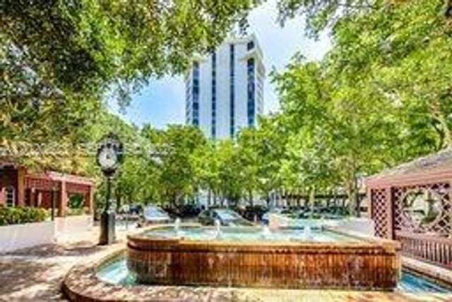 1000 Quayside Ter 701, Miami, FL 33138