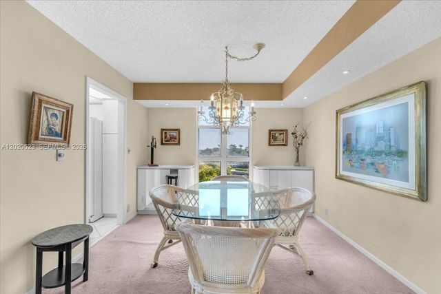 1000 Quayside Ter 701, Miami, FL 33138