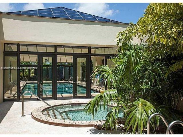 1000 Quayside Ter 701, Miami, FL 33138