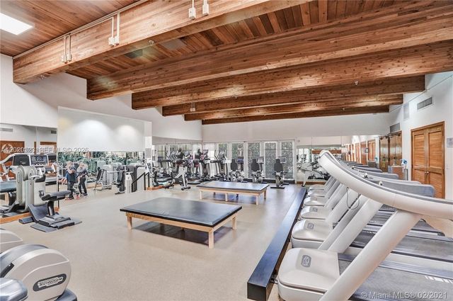 1000 Quayside Ter 701, Miami, FL 33138