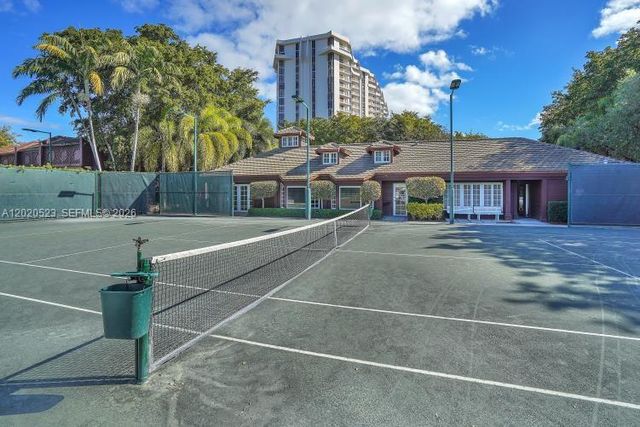 1000 Quayside Ter 701, Miami, FL 33138