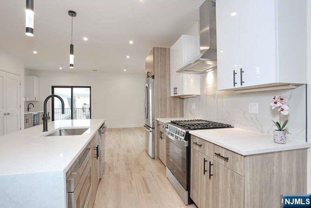 248 Morningside Avenue, Cliffside Park, NJ 07010