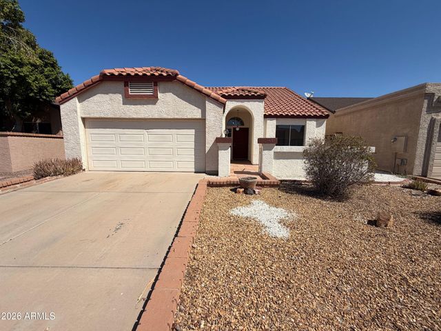 6018 W MESCAL Street, Glendale, AZ 85304