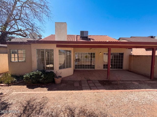 6018 W MESCAL Street, Glendale, AZ 85304