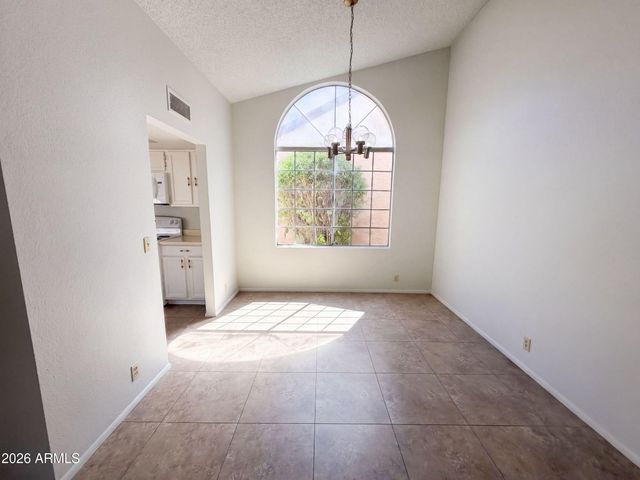 6018 W MESCAL Street, Glendale, AZ 85304