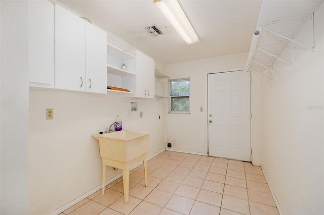 9947 GROVE DRIVE, New Port Richey, FL 34654