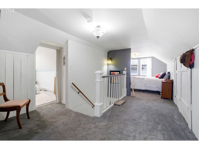 1160 COLUMBIA St Ne, Salem, OR 97301