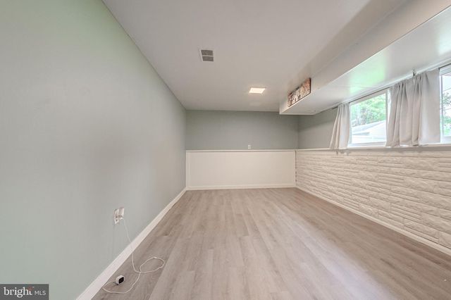 607 ILSE DR, Newark, DE 19713