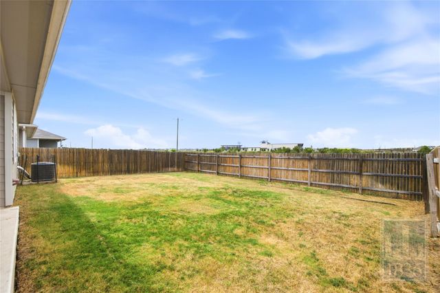 216 Big Cypress Bayou RD, Hutto, TX 78634