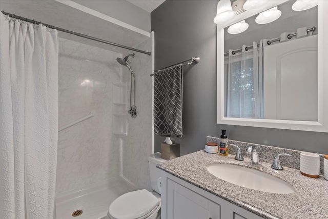 53097 Old Farm Road, Elkhart, IN 46514