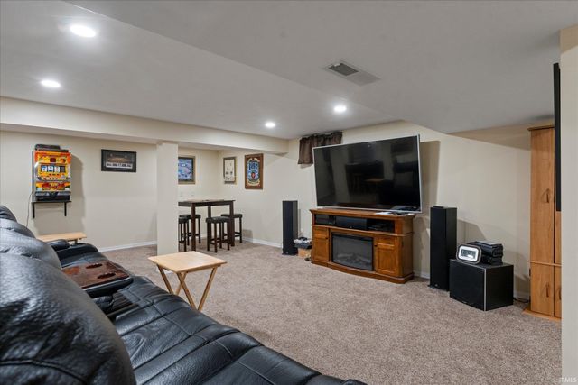 53097 Old Farm Road, Elkhart, IN 46514