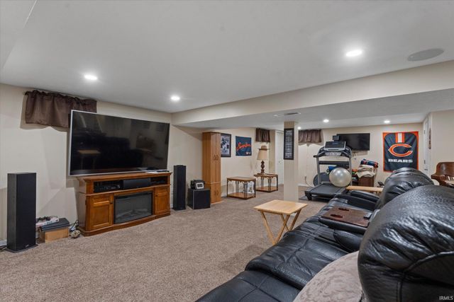 53097 Old Farm Road, Elkhart, IN 46514