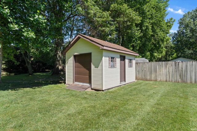 53097 Old Farm Road, Elkhart, IN 46514