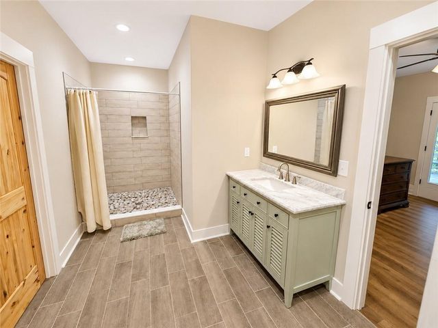 330 Glenridge Drive, Cleveland, GA 30528