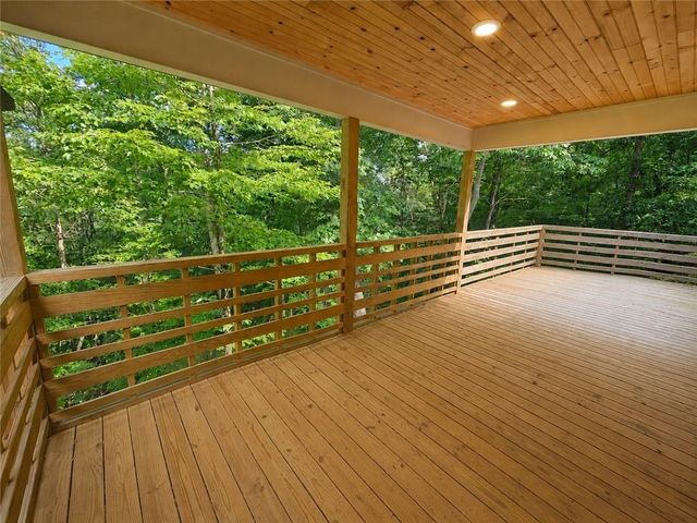 330 Glenridge Drive, Cleveland, GA 30528