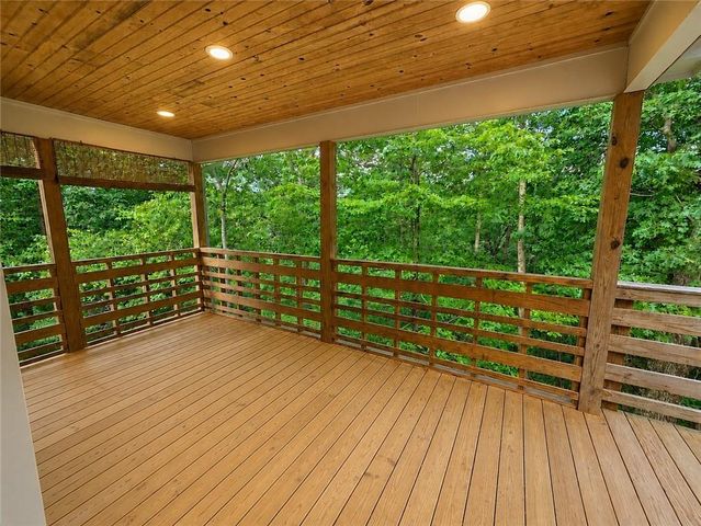 330 Glenridge Drive, Cleveland, GA 30528
