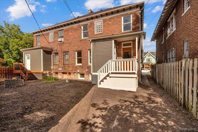 751 Van Dyke Street, Detroit, MI 48214