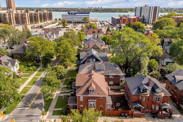 751 Van Dyke Street, Detroit, MI 48214