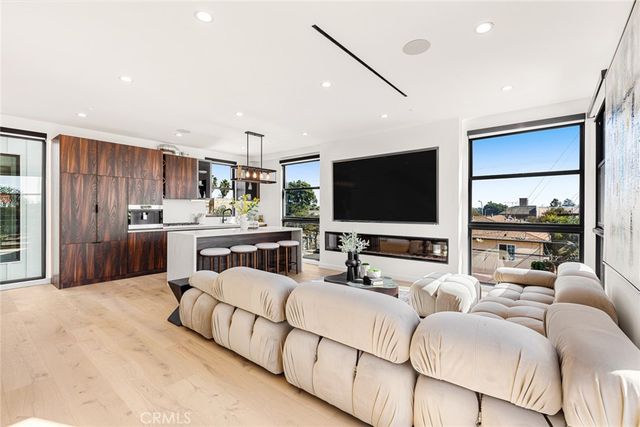 3975 Frances Avenue, West Los Angeles, CA 90066