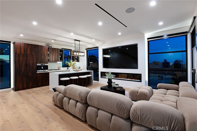 3975 Frances Avenue, West Los Angeles, CA 90066