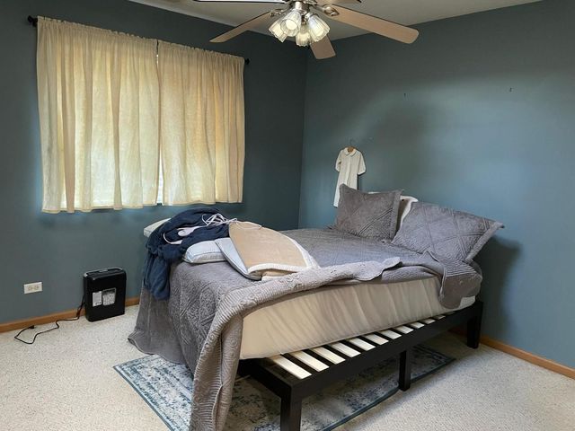 724 COUNTY LINE Road 724, Aurora, IL 60502