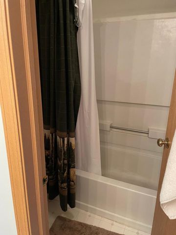 724 COUNTY LINE Road 724, Aurora, IL 60502