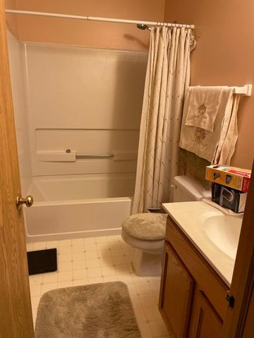 724 COUNTY LINE Road 724, Aurora, IL 60502