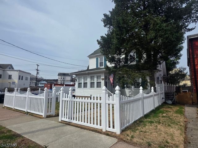 19 Zabriskie Street, Haledon Boro, NJ 07508