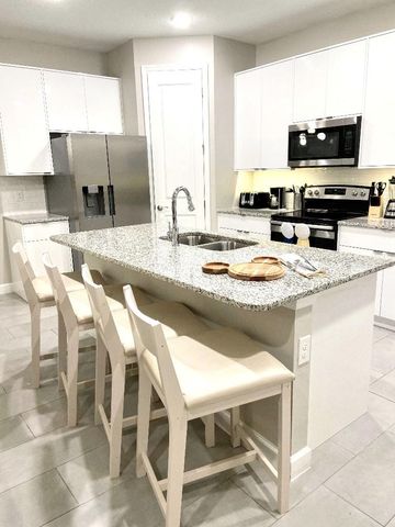 8004 FORMOSA VALLEY PLACE, Kissimmee, FL 34747