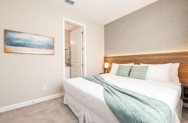 8004 FORMOSA VALLEY PLACE, Kissimmee, FL 34747