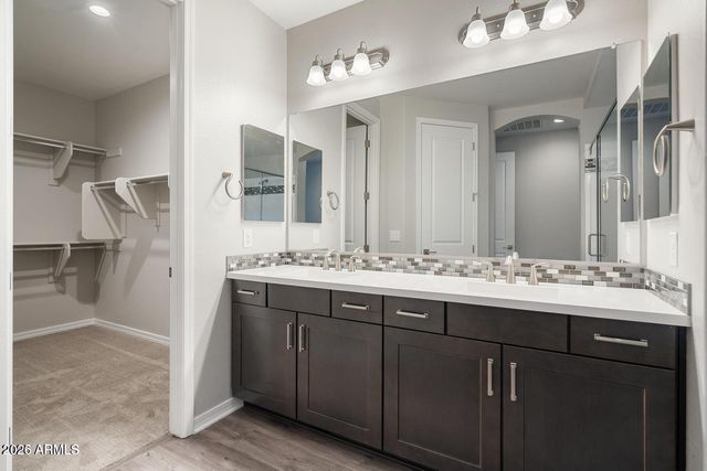 16072 W CHARLOTTE Drive, Surprise, AZ 85387