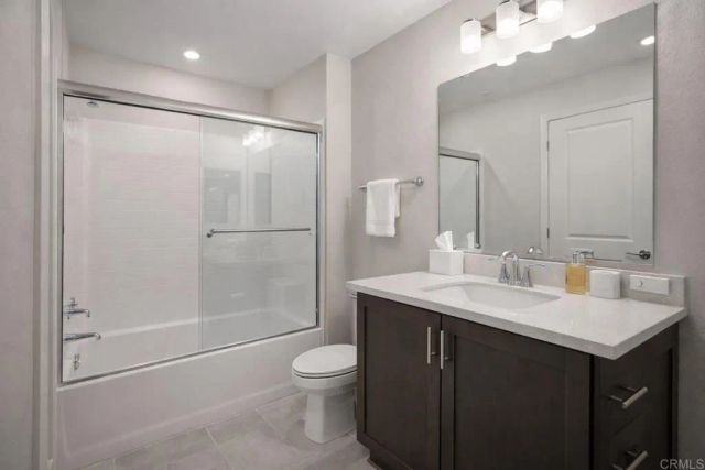 877 Blackstone Drive, San Marcos, CA 92078