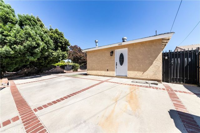 13200 13202 Wentworth Street, Arleta, CA 91331